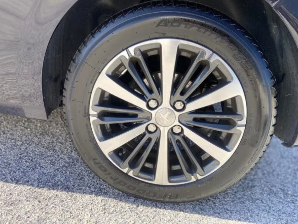 Peugeot 208 100 3 porte Allure (18)