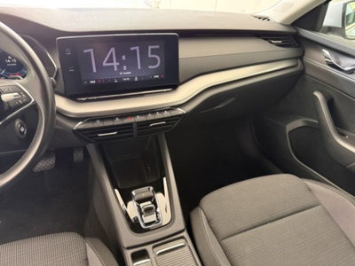 Skoda Octavia Station Wagon 2.0 TDI CR DSG Wagon Executive (8)