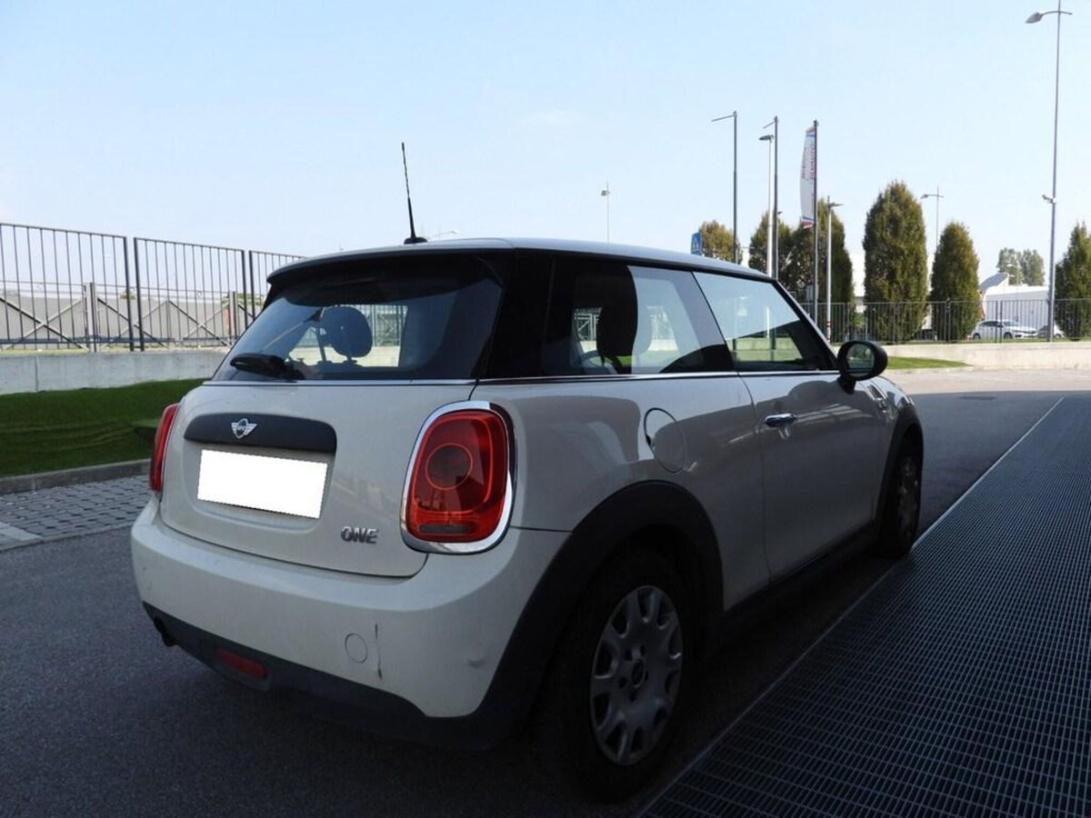 MINI Mini 1.5 One 75 CV (4)