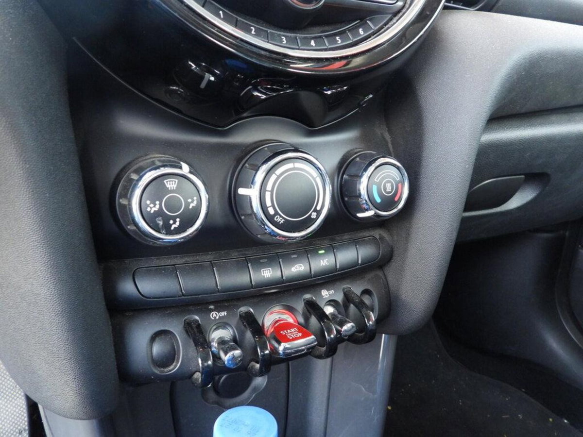 MINI Mini 1.5 One 75 CV (8)