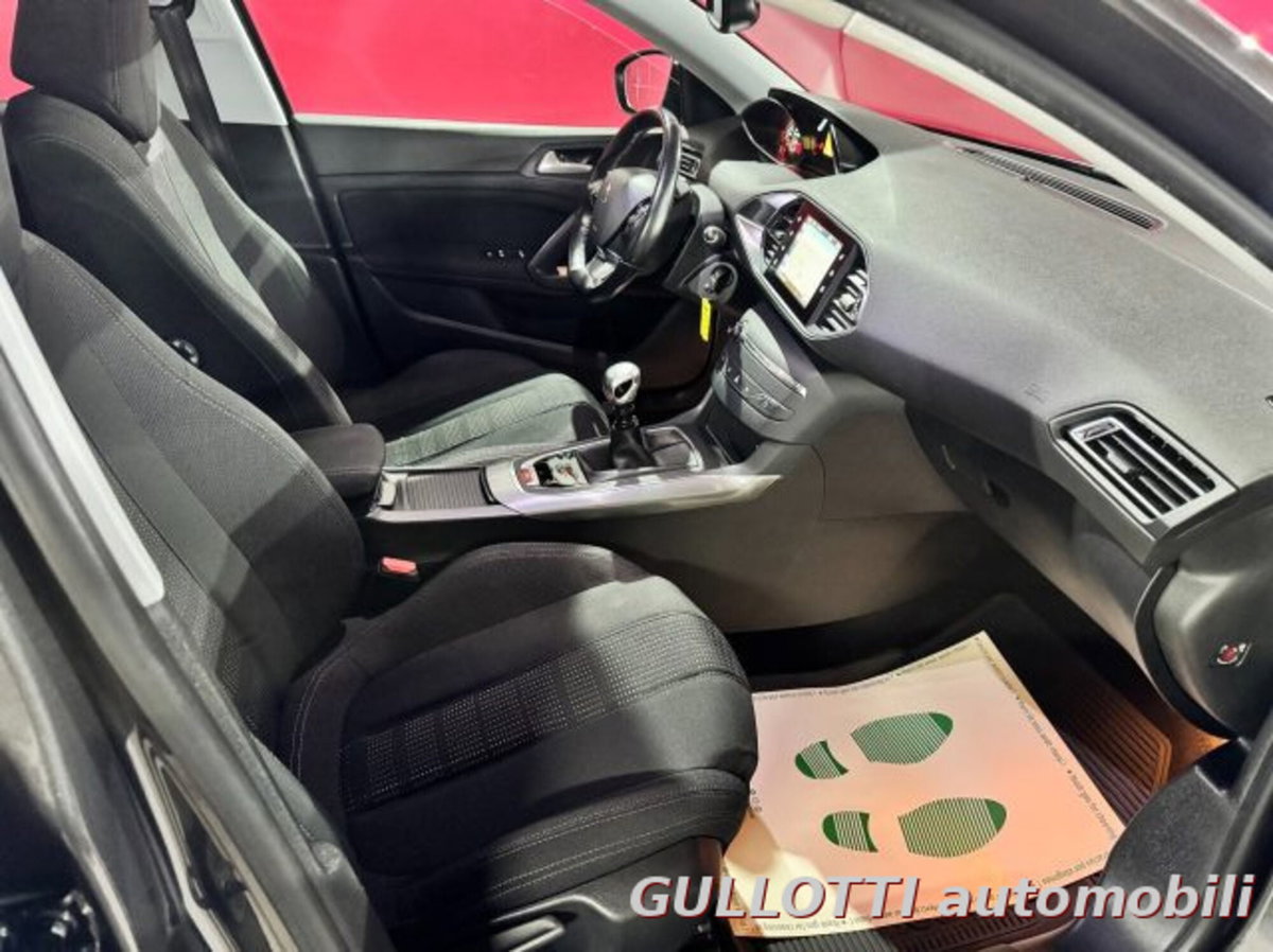 Peugeot 308 BlueHDi 120 S&S Allure (17)