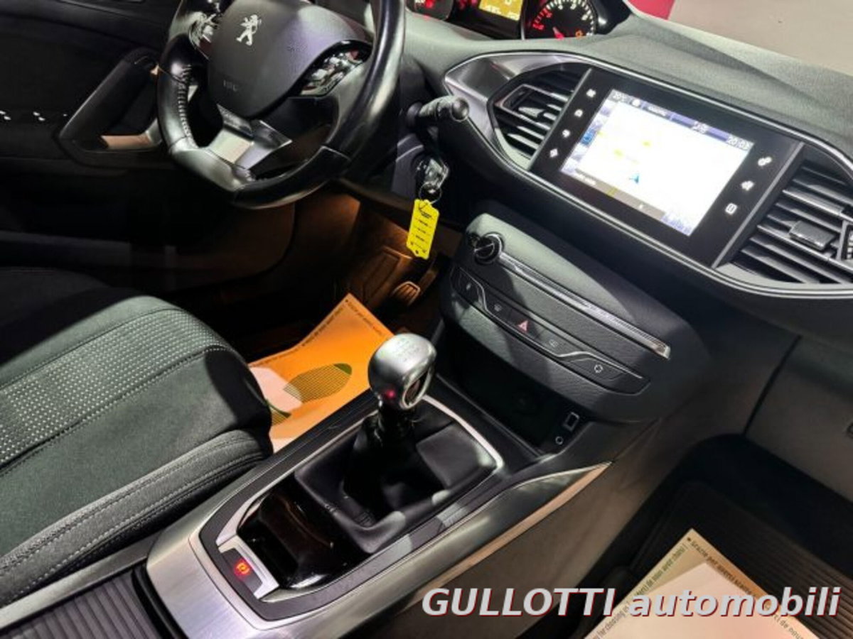 Peugeot 308 BlueHDi 120 S&S Allure (19)