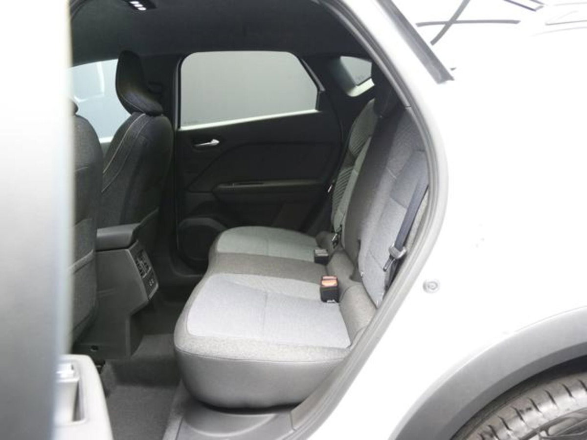 Renault Captur 1.2 eco-g Techno 120cv (8)