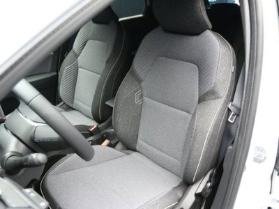 Renault Captur 1.2 eco-g Techno 120cv (9)