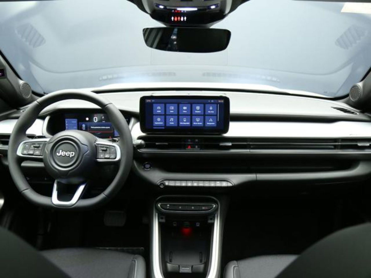 Jeep Avenger 1.2 turbo e-hybrid mhev Summit fwd 110cv edct6 (12)