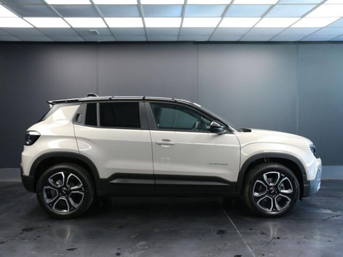Jeep Avenger 1.2 turbo e-hybrid mhev Summit fwd 110cv edct6 (5)