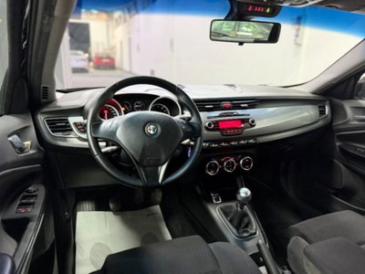 Alfa Romeo Giulietta 1.4 Turbo Distinctive 120cv (16)