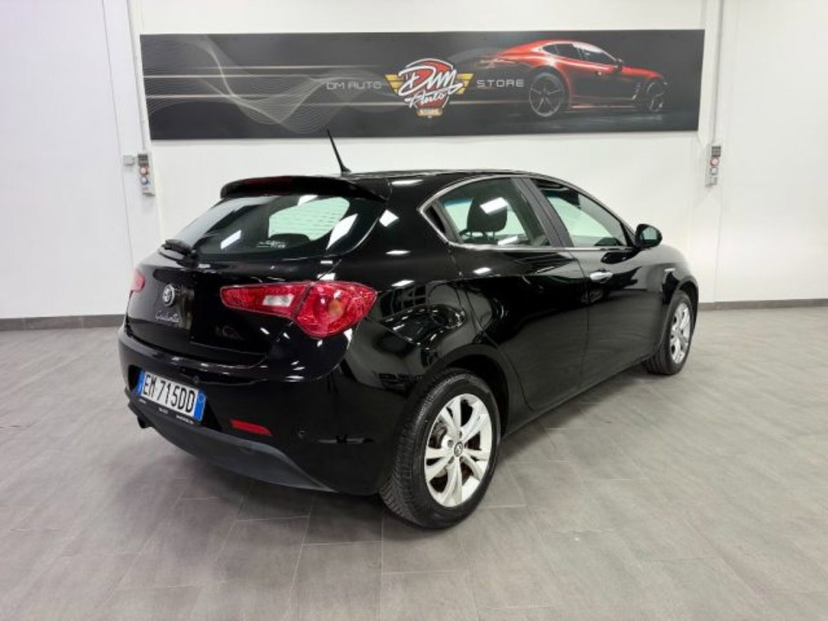 Alfa Romeo Giulietta 1.4 Turbo Distinctive 120cv (5)