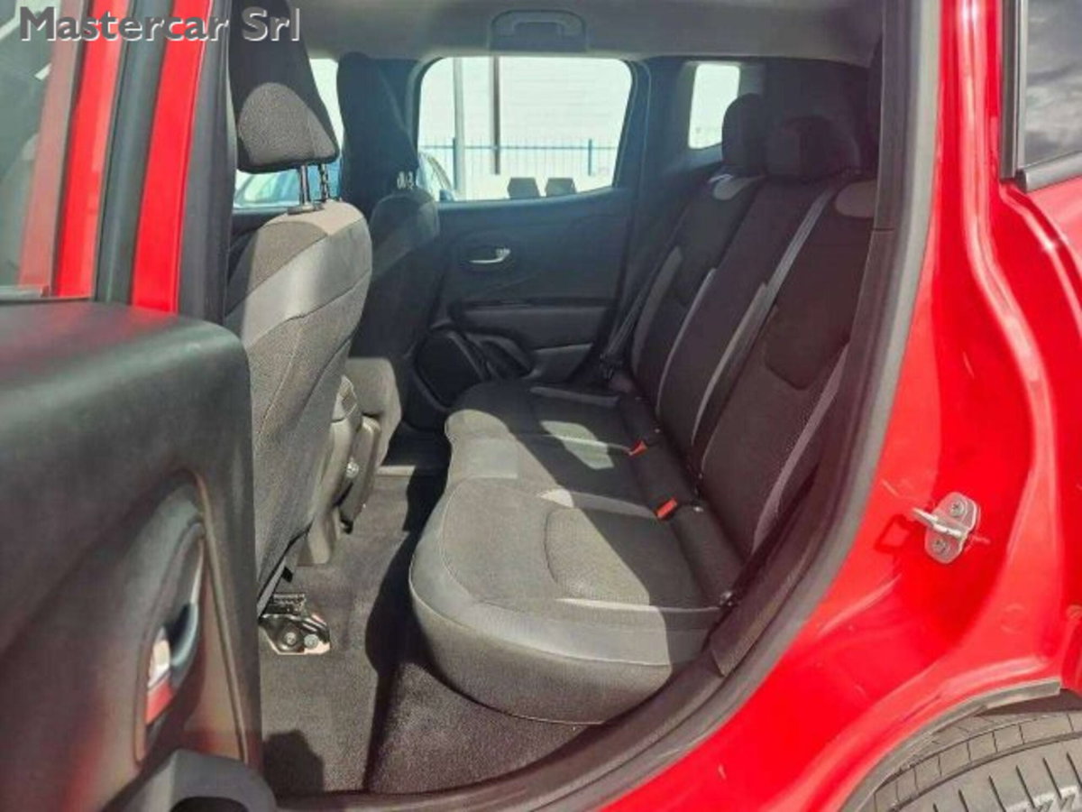 Jeep Renegade 1.3 T4 190CV PHEV 4xe AT6 Limited (12)