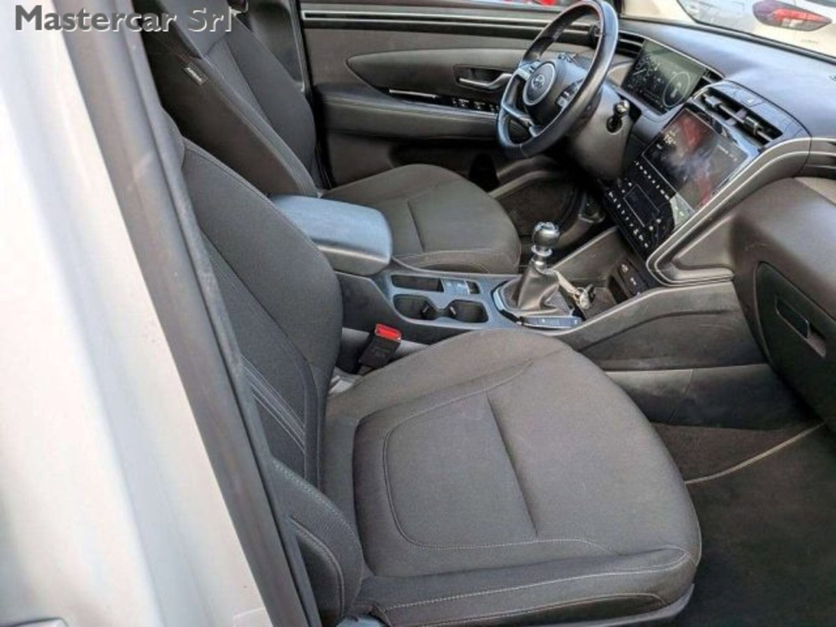 Hyundai Tucson 1.6 crdi 48V Xline 2wd dct (7)