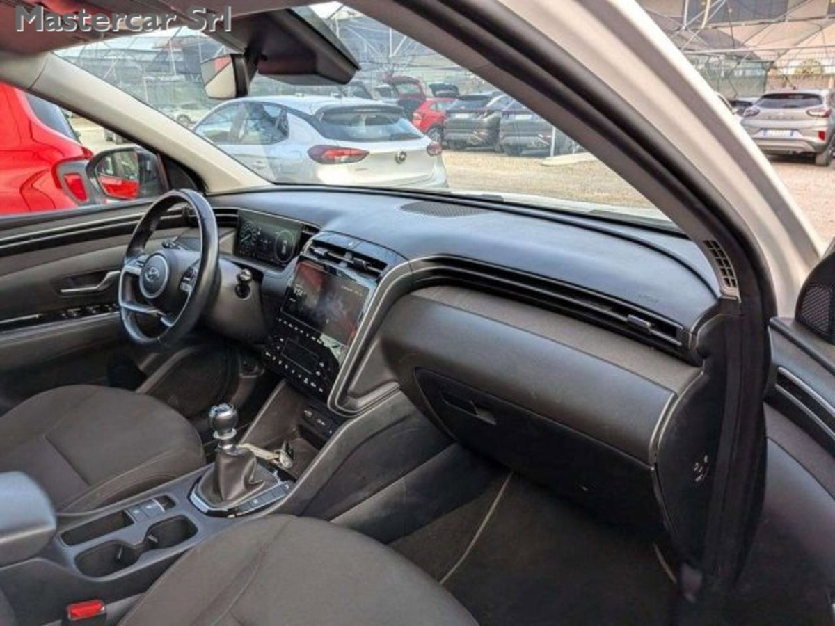 Hyundai Tucson 1.6 crdi 48V Xline 2wd dct (8)