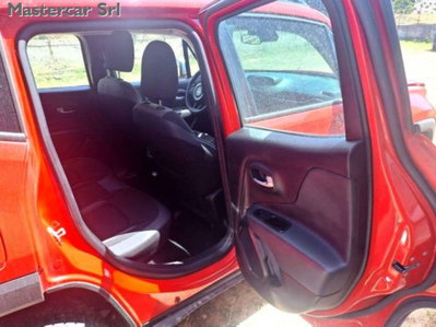 Jeep Renegade 1.3 T4 190CV PHEV 4xe AT6 Limited (10)