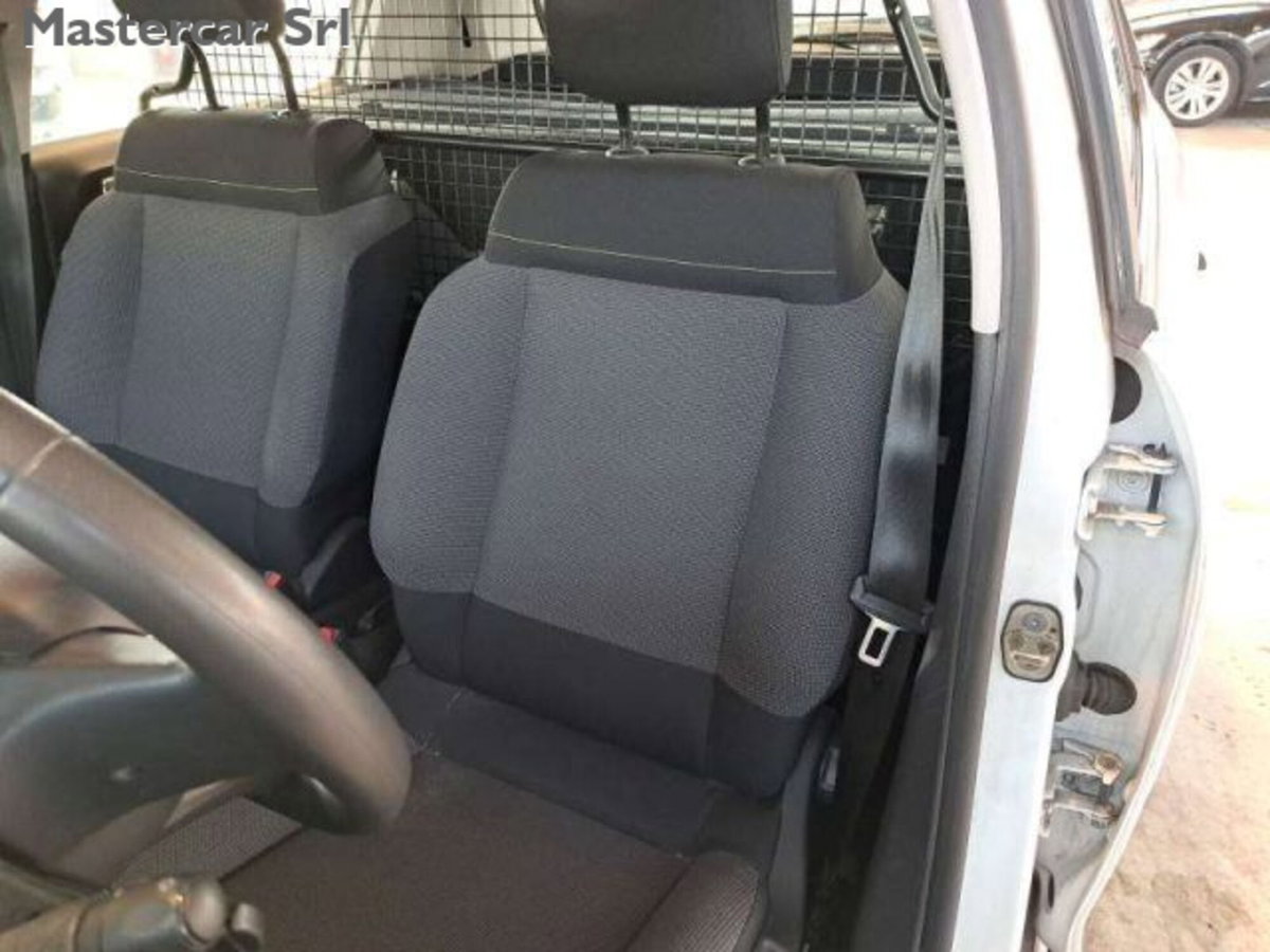 Citroen C3 BlueHDi 100 S&S Feel Pack (9)
