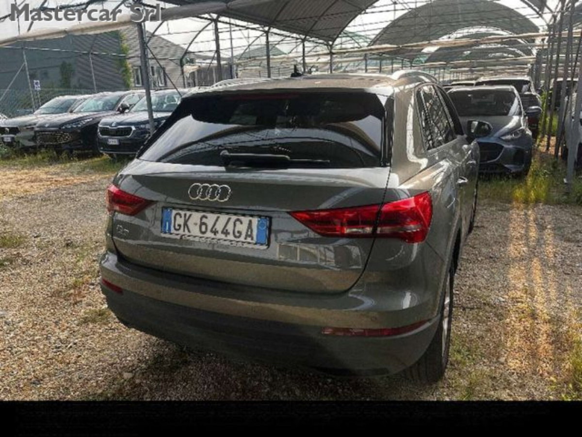 Audi Q3 1.4 TFSI 150 CV Business (4)