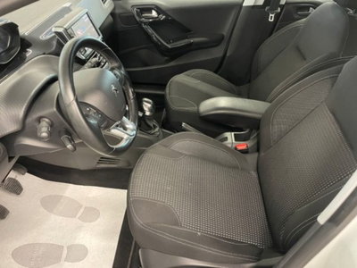 Peugeot 208 VTi 82 CV 5 porte Allure (2)