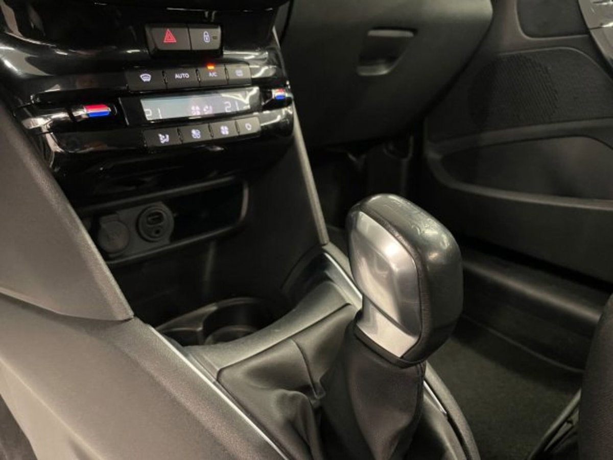 Peugeot 208 VTi 82 CV 5 porte Allure (5)