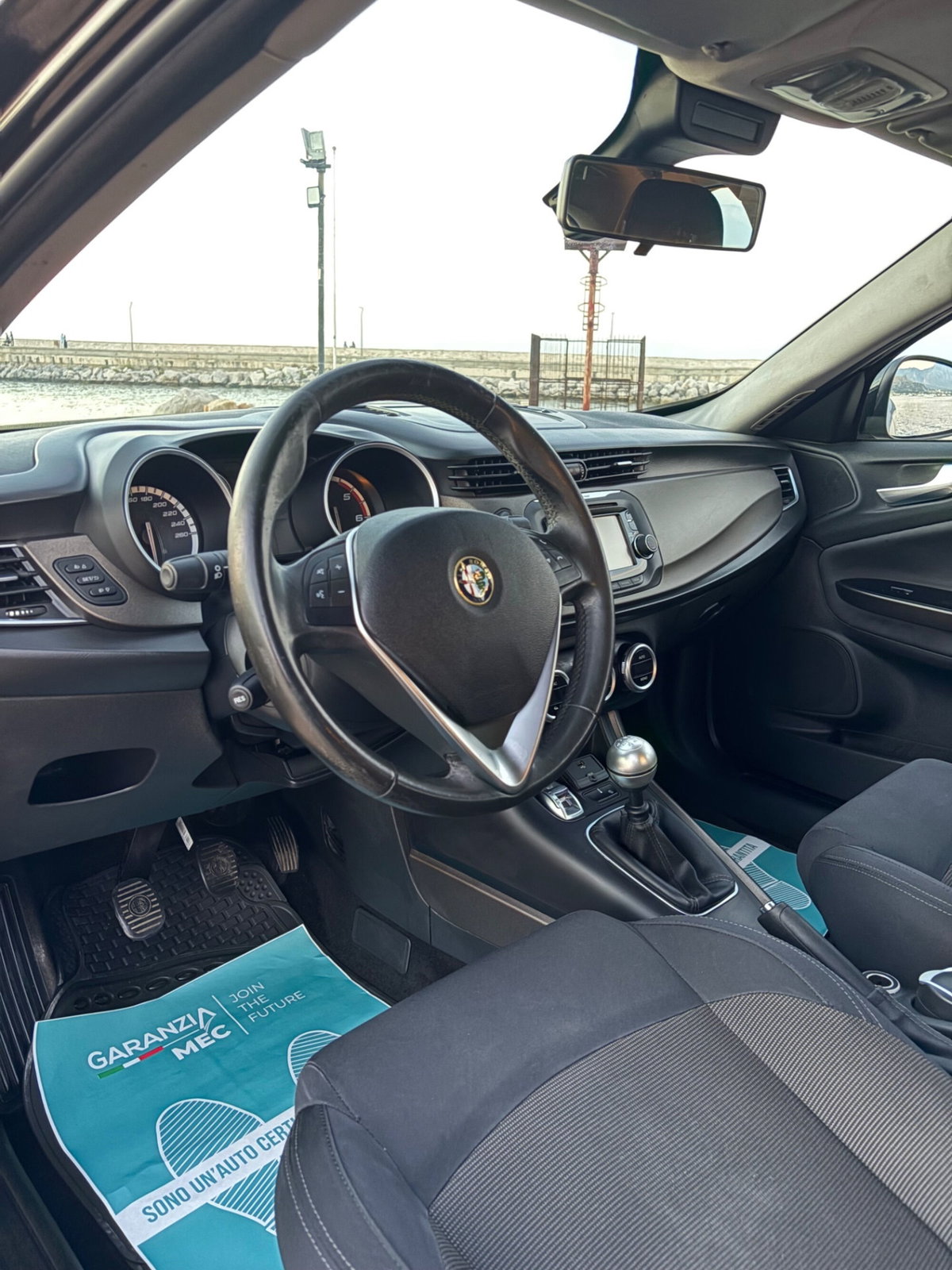 Alfa Romeo Giulietta 1.6 JTDm-2 Distinctive (15)