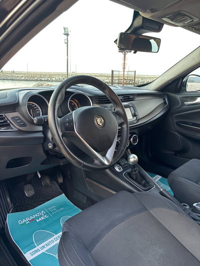Alfa Romeo Giulietta 1.6 JTDm-2 Distinctive (15)
