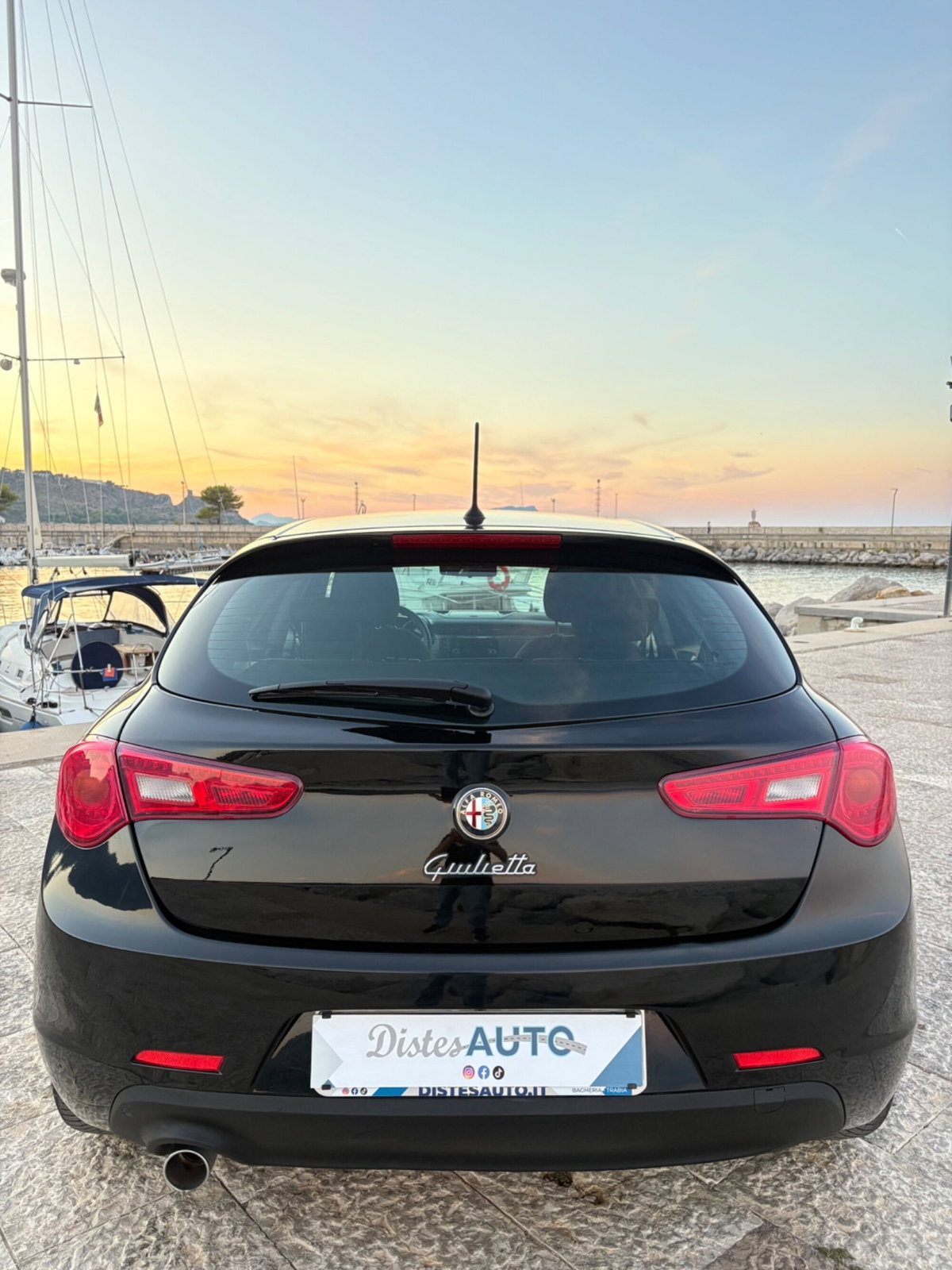 Alfa Romeo Giulietta 1.6 JTDm-2 Distinctive (6)