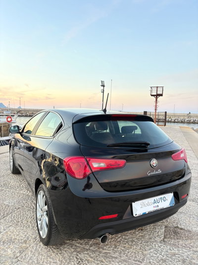Alfa Romeo Giulietta 1.6 JTDm-2 Distinctive (7)