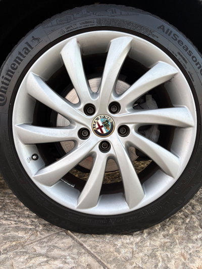 Alfa Romeo Giulietta 1.6 JTDm-2 Distinctive (9)
