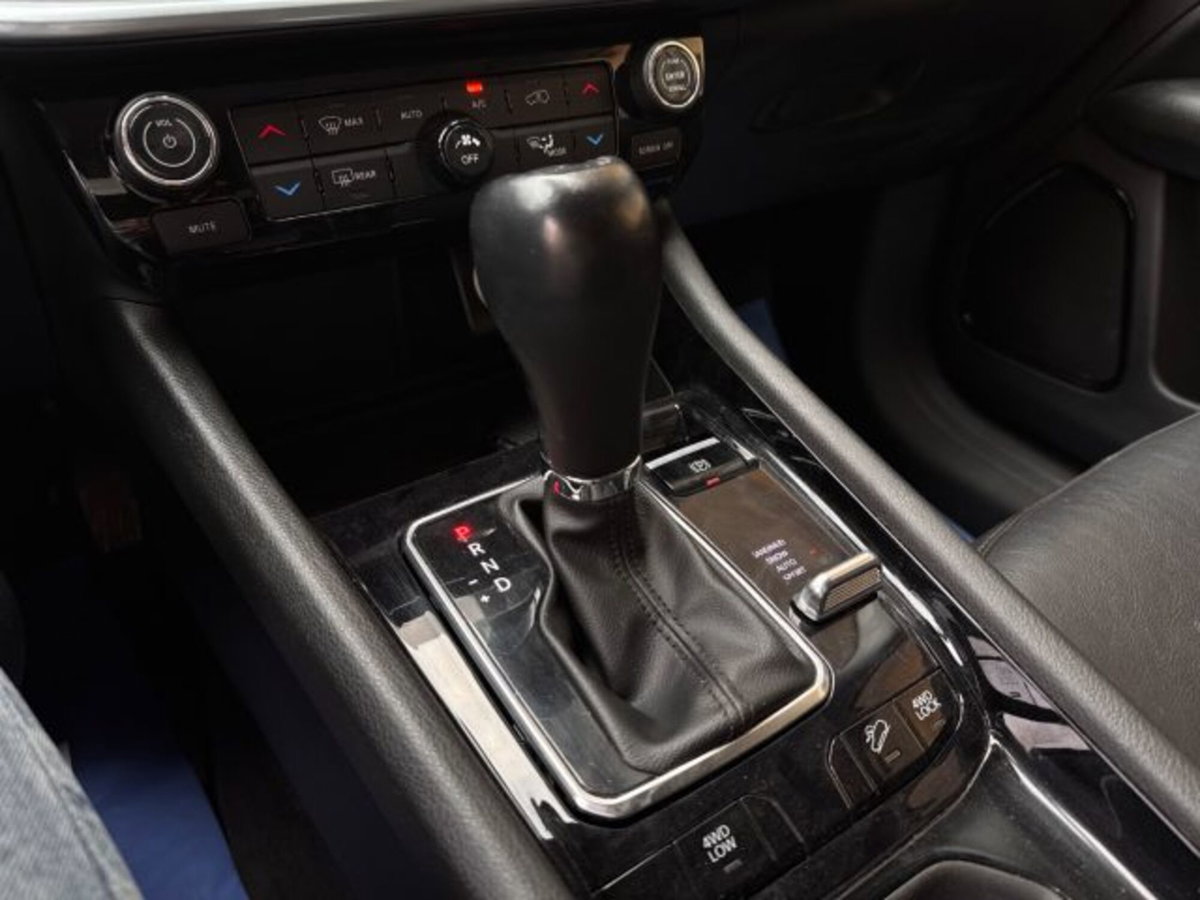 Jeep Compass 1.3 T4 190CV PHEV AT6 4xe Limited (15)