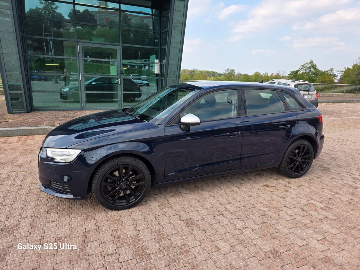 Audi A3 Sportback 2.0 TDI 150 CV clean diesel S tronic Attraction (13)