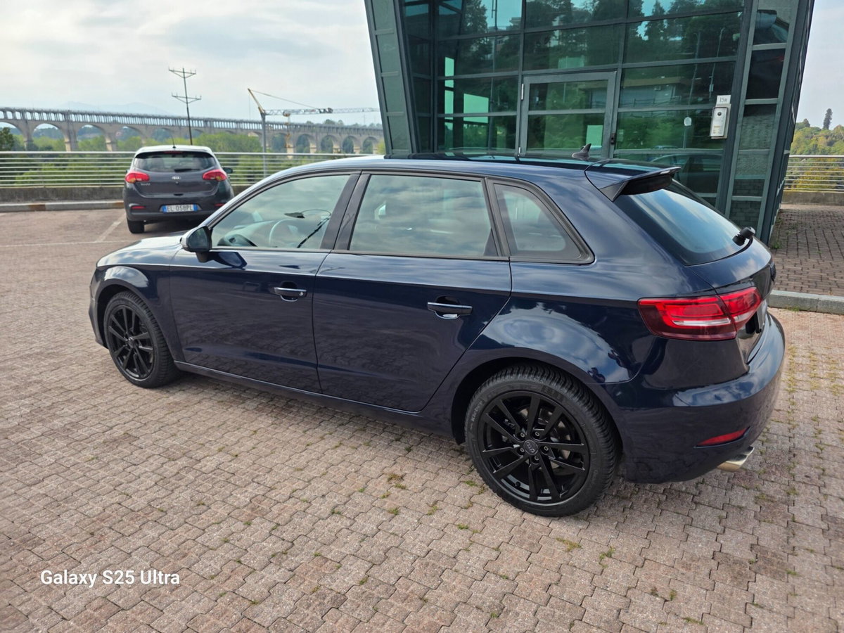 Audi A3 Sportback 2.0 TDI 150 CV clean diesel S tronic Attraction (15)