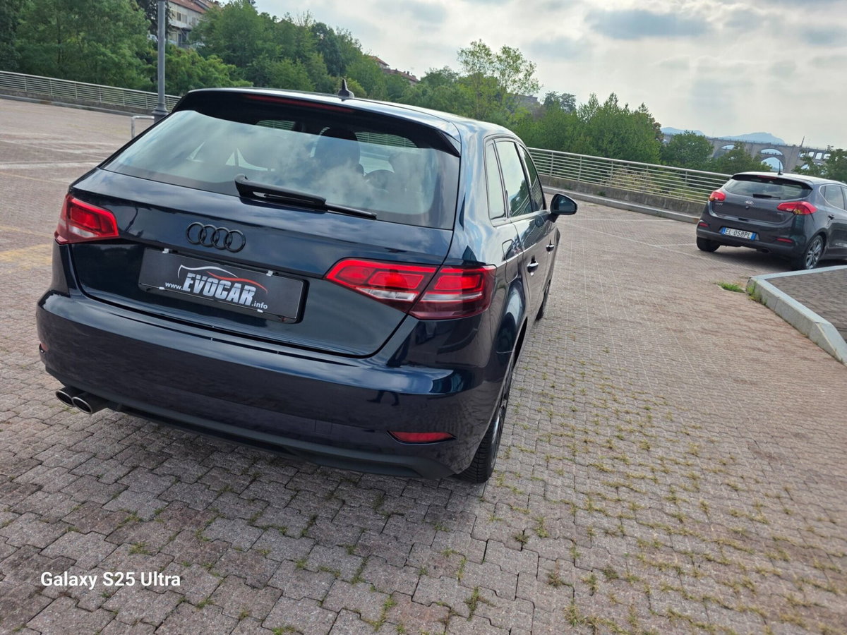 Audi A3 Sportback 2.0 TDI 150 CV clean diesel S tronic Attraction (4)