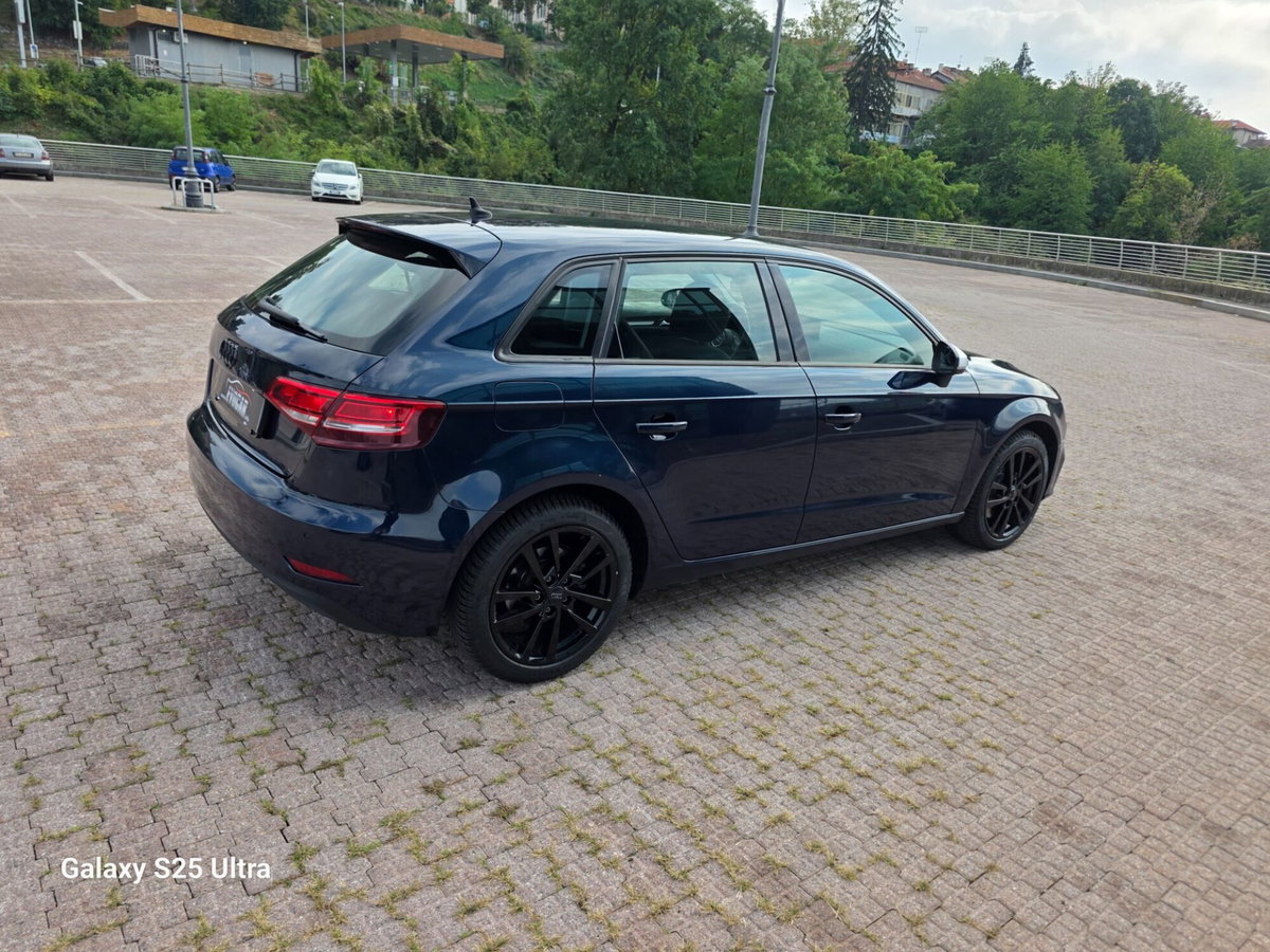 Audi A3 Sportback 2.0 TDI 150 CV clean diesel S tronic Attraction (8)