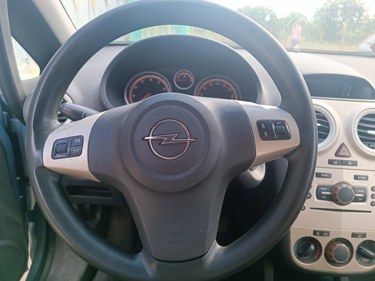 Opel Corsa 1.2 3 porte Enjoy (13)