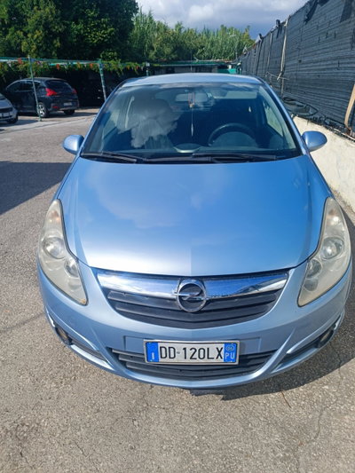 Opel Corsa 1.2 3 porte Enjoy (2)