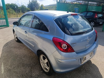 Opel Corsa 1.2 3 porte Enjoy (4)
