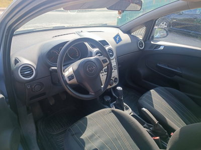 Opel Corsa 1.2 3 porte Enjoy (5)