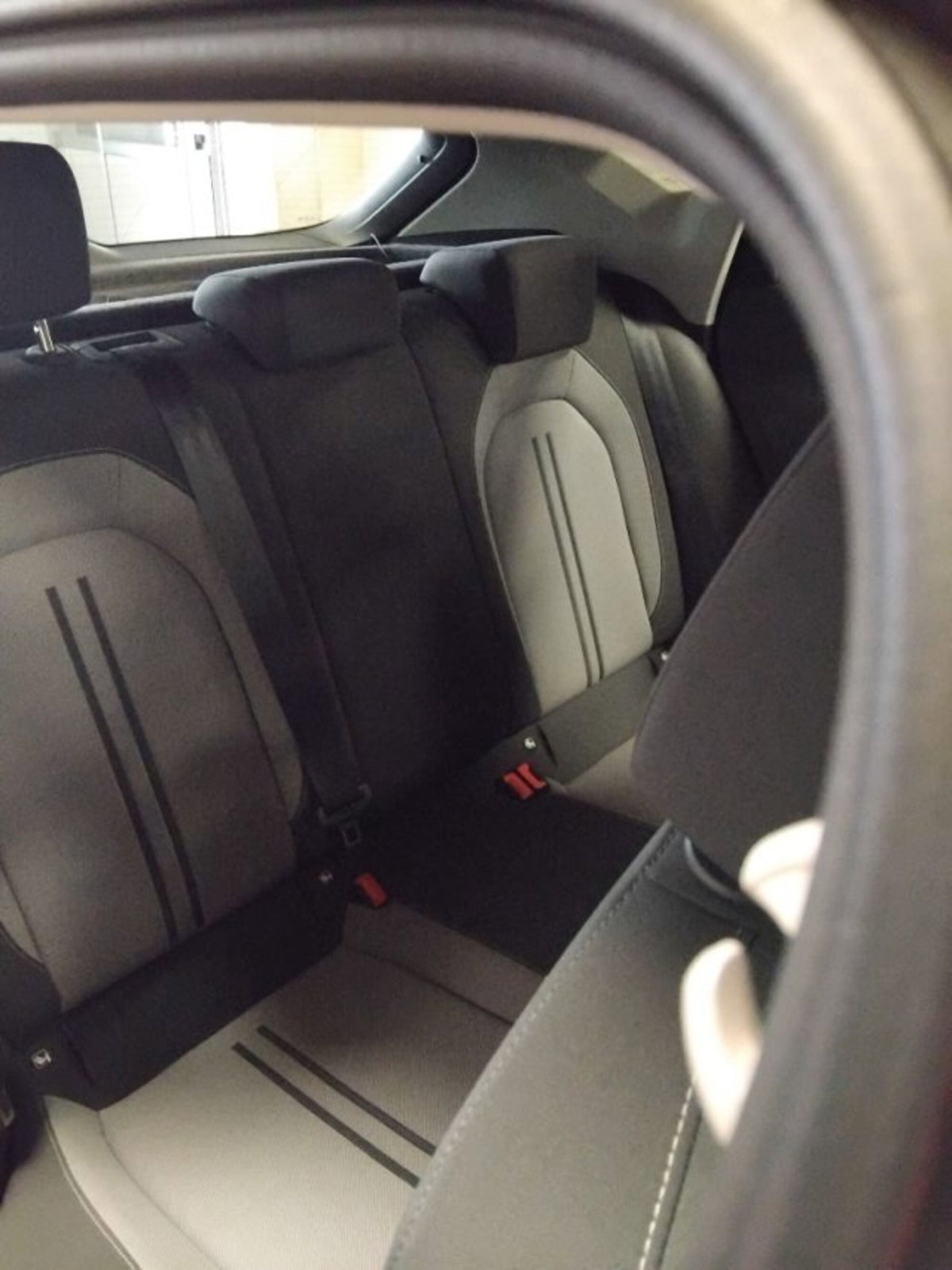 SEAT Leon 1.0 tsi Style 110cv (10)