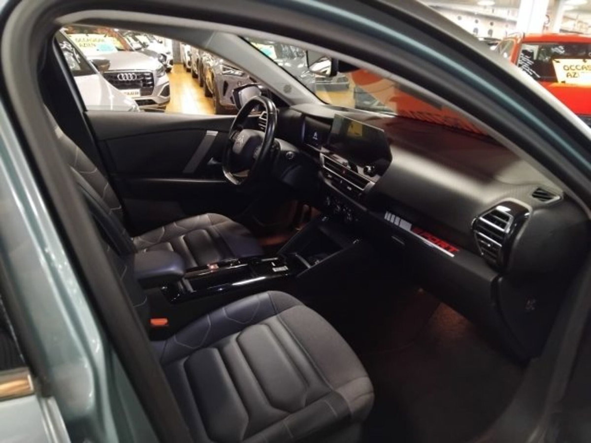 Citroen C4 PureTech 130 S&S EAT8 Shine (15)