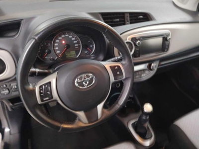 Toyota Yaris 1.D-4D 5 porte (5)