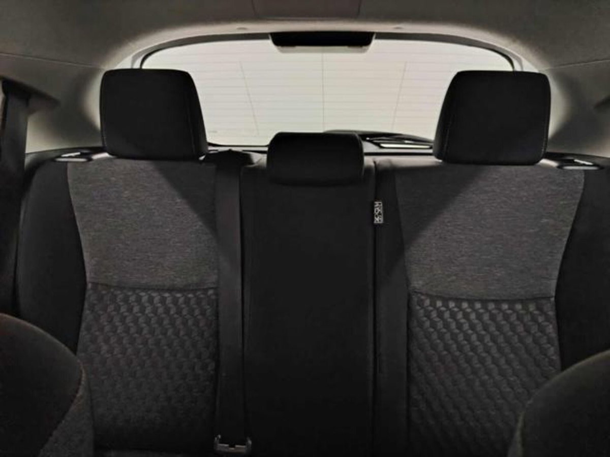 Toyota Yaris 1.0 5 porte Trend (7)
