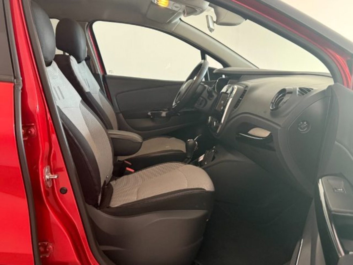 Renault Captur 1.2 TCe 120 CV EDC Energy R-Link (9)
