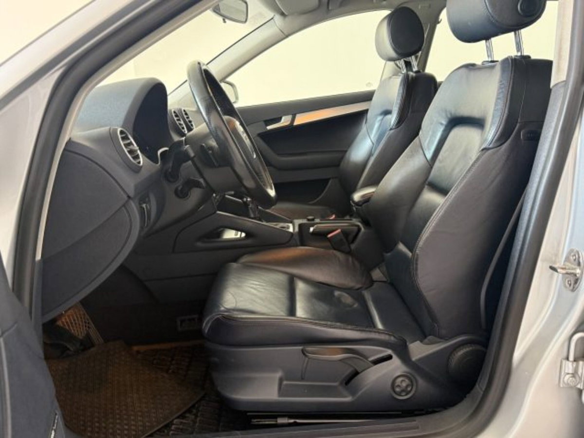 Audi A3 Sportback 2.0 16V TDI Ambition (14)