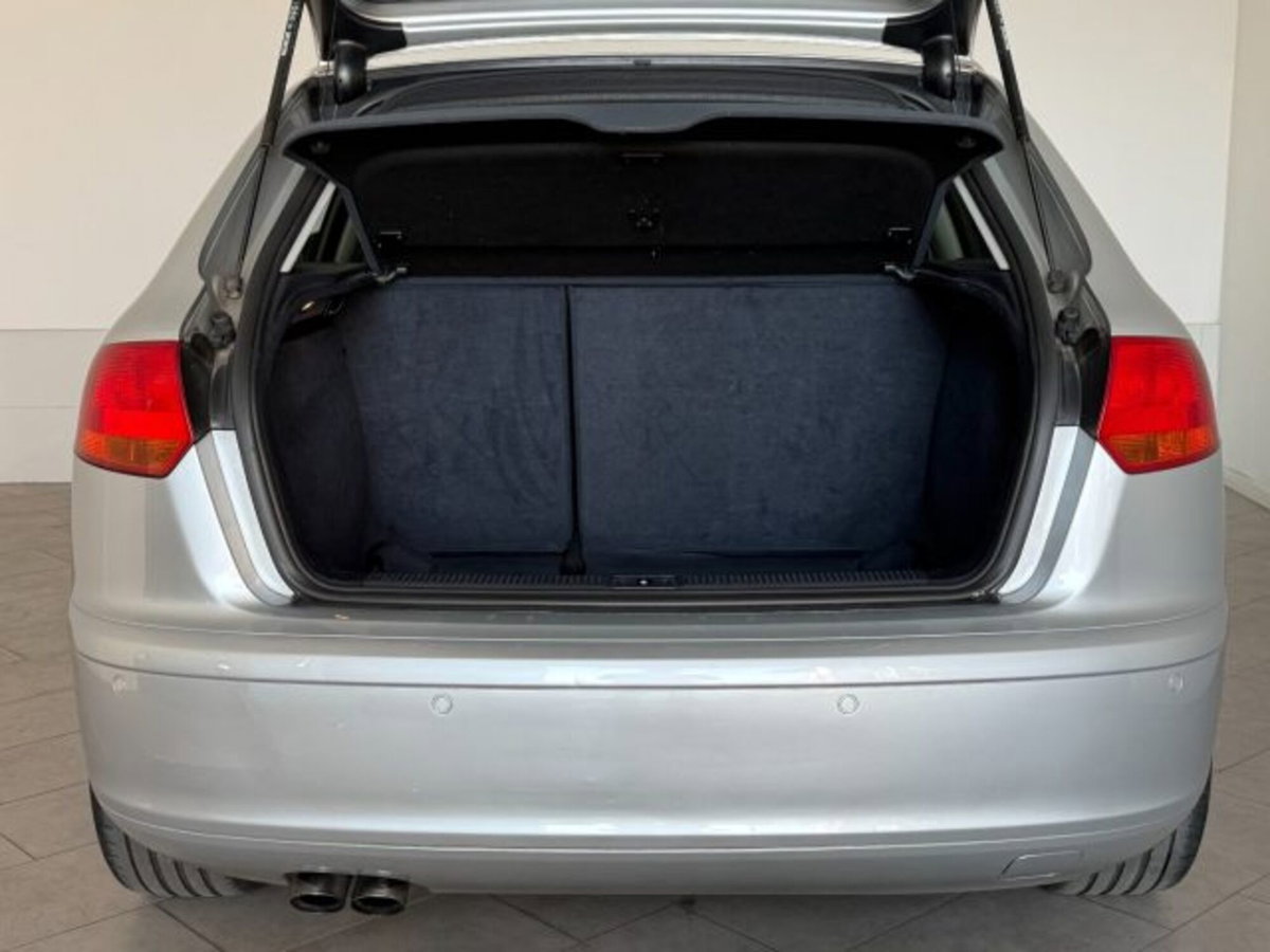 Audi A3 Sportback 2.0 16V TDI Ambition (7)