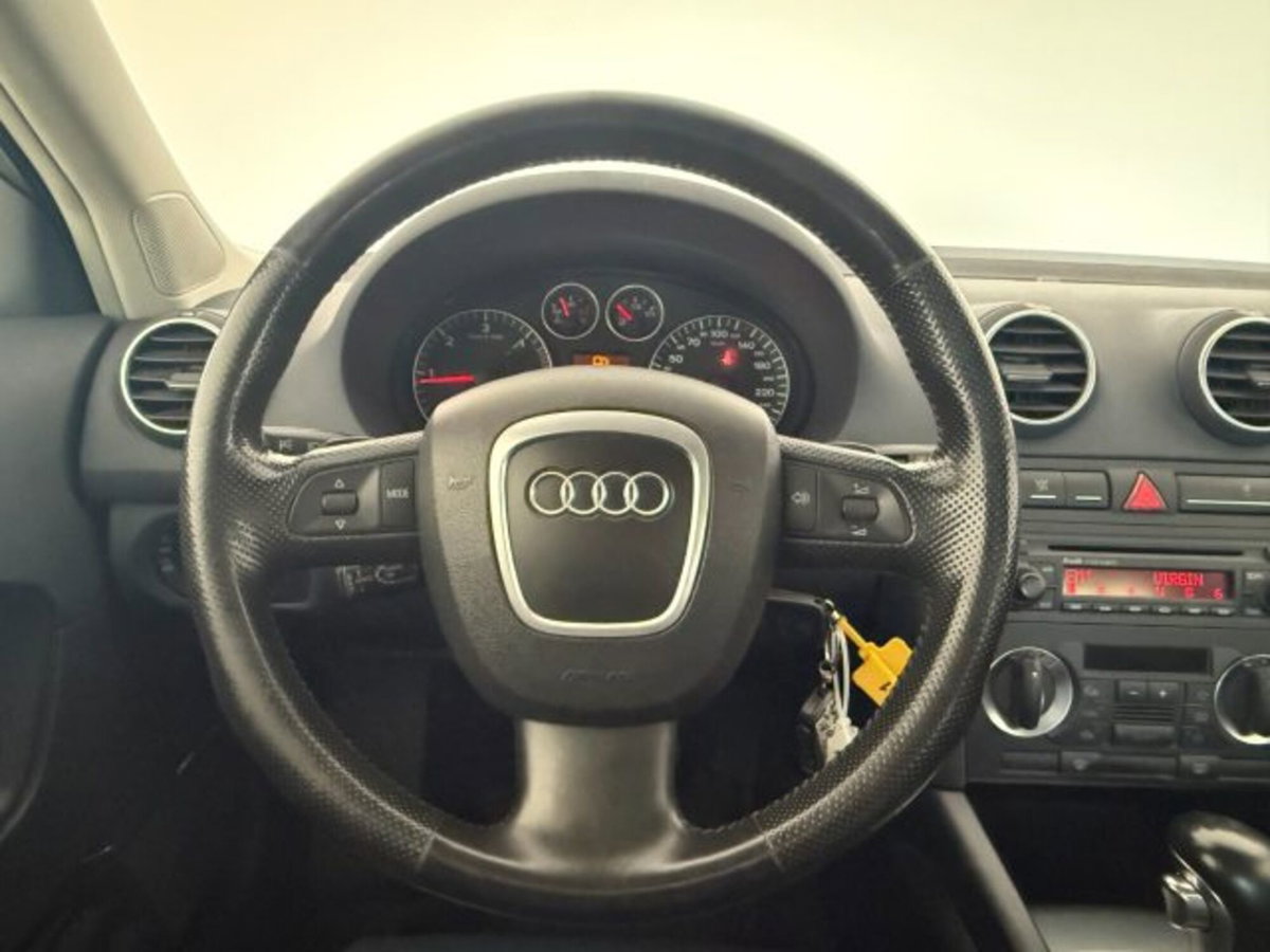 Audi A3 Sportback 2.0 16V TDI Ambition (8)