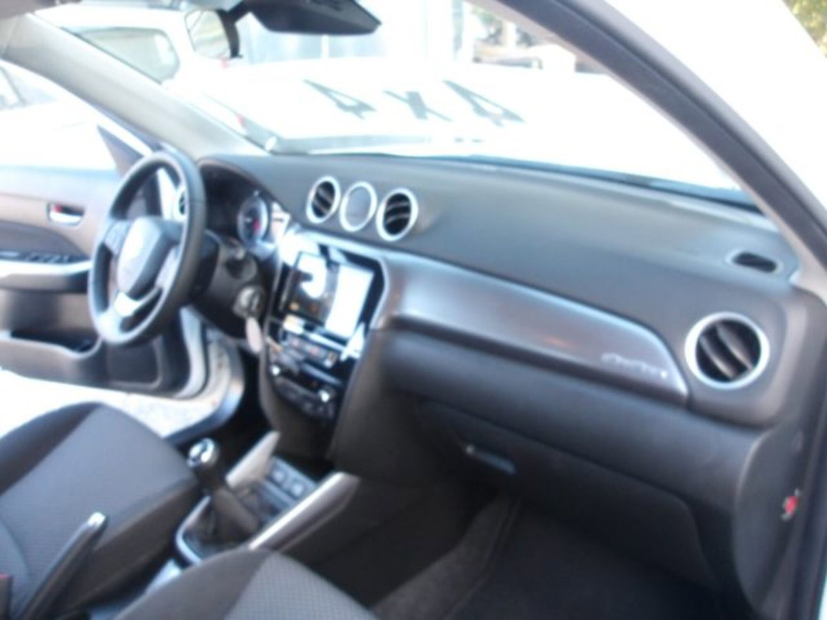 Suzuki Vitara 1.0 Boosterjet 4WD AllGrip Cool (10)