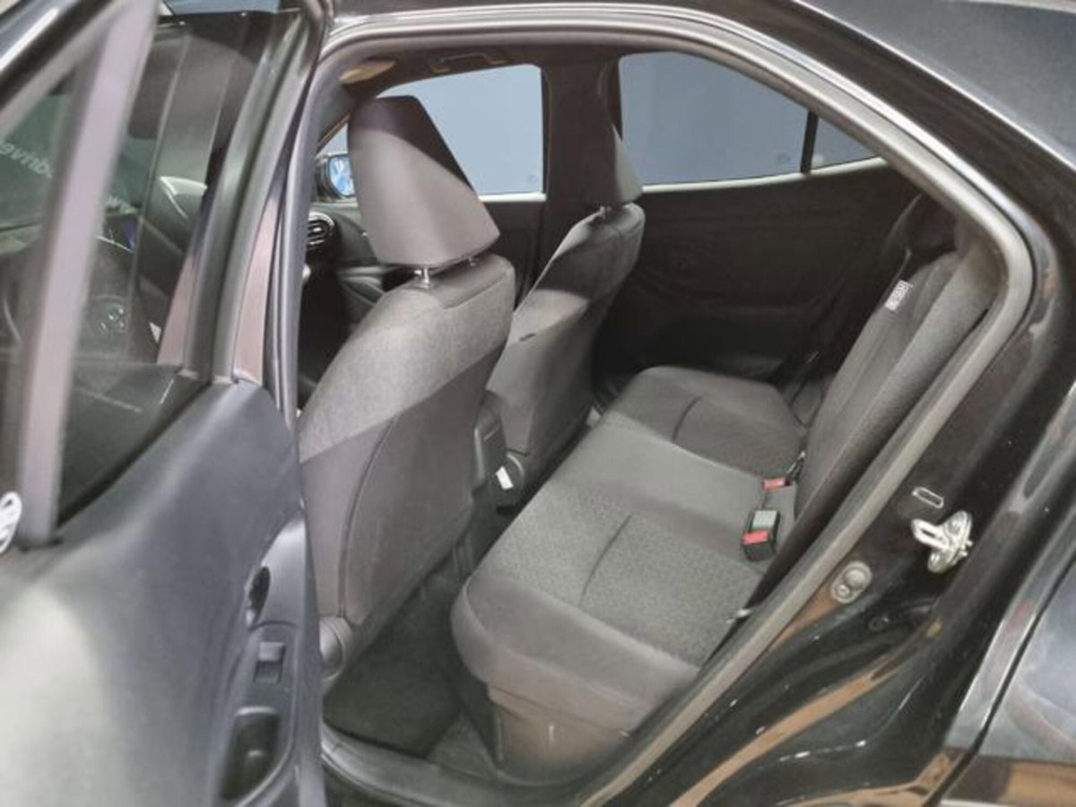 Toyota Yaris Cross 1.5 Hybrid 5p. E-CVT AWD-i Trend (10)