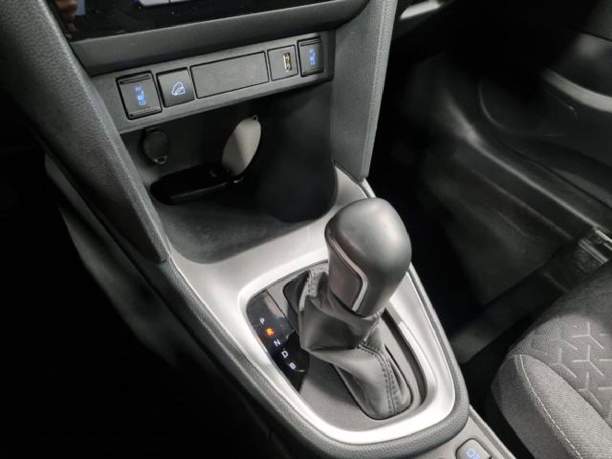 Toyota Yaris Cross 1.5 Hybrid 5p. E-CVT AWD-i Trend (14)