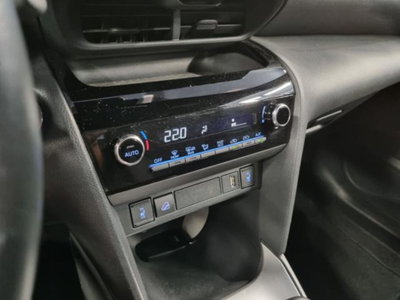 Toyota Yaris Cross 1.5 Hybrid 5p. E-CVT AWD-i Trend (16)