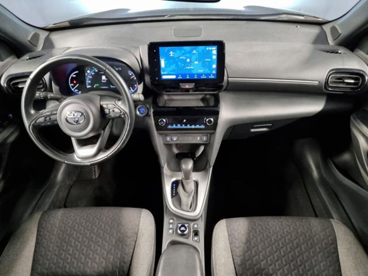 Toyota Yaris Cross 1.5 Hybrid 5p. E-CVT AWD-i Trend (6)