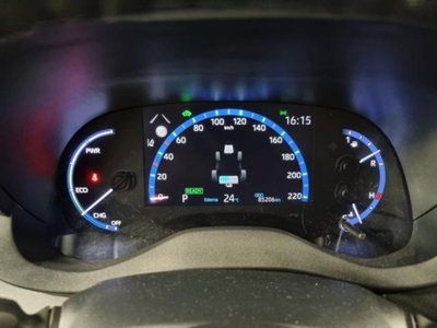 Toyota Yaris Cross 1.5 Hybrid 5p. E-CVT AWD-i Trend (7)