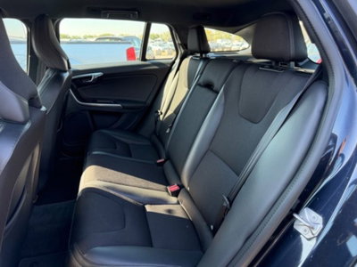 Volvo V60 D3 Geartronic Business (11)