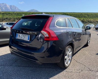 Volvo V60 D3 Geartronic Business (4)